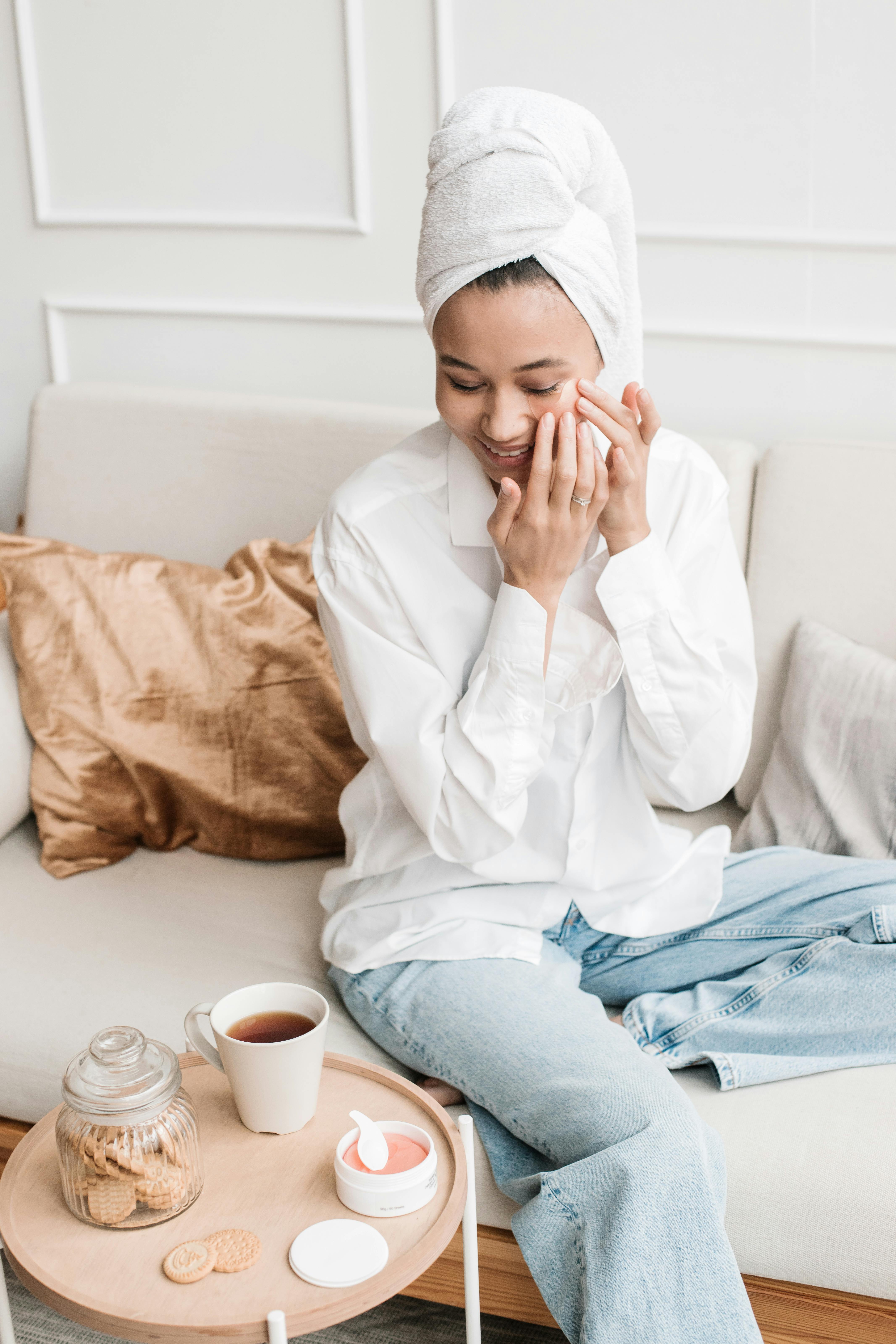 视频封面：企业传播与叙事结构